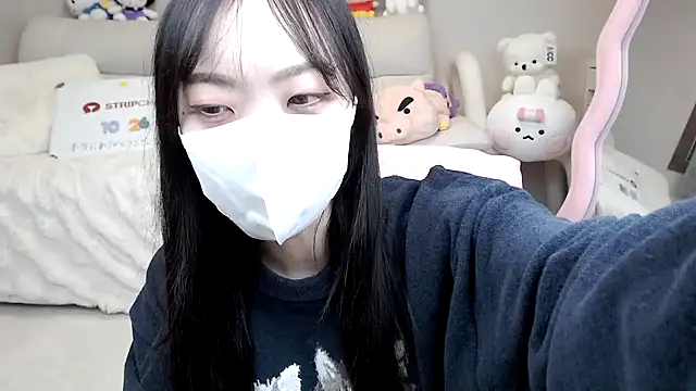 momo room online show from October 2025 06:03:01 AM