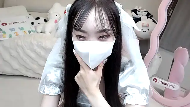 Snapshot of momo_room chatting on October 2025 11:01:02 AM momo room online show from October 2025 11:01:02 AM