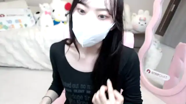 Snapshot of momo_room chatting on October 2025 11:02:02 AM momo room online show from October 2025 11:02:02 AM