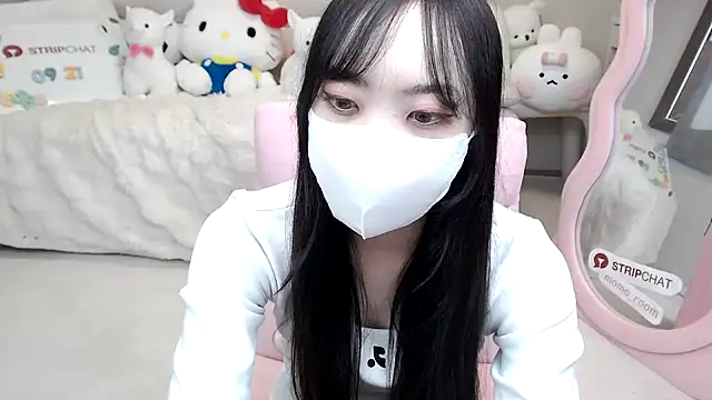 Snapshot of momo_room chatting on September 2025 06:51:01 AM momo room online show from September 2025 06:51:01 AM