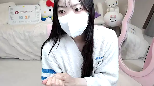 momo room online show from October 2025 12:06:02 PM