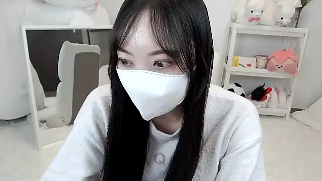 momo room online show from May 2026 11:15:01 AM