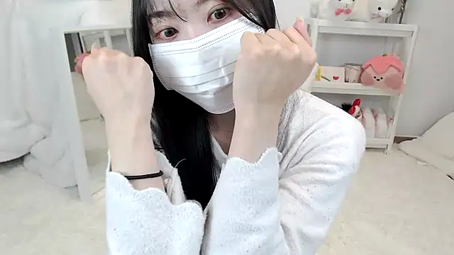 momo room online show from April 2026 12:17:01 PM