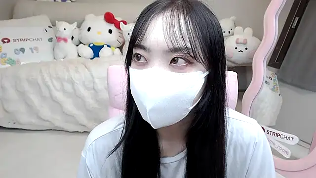 Snapshot of momo_room chatting on September 2025 11:36:01 AM momo room online show from September 2025 11:36:01 AM