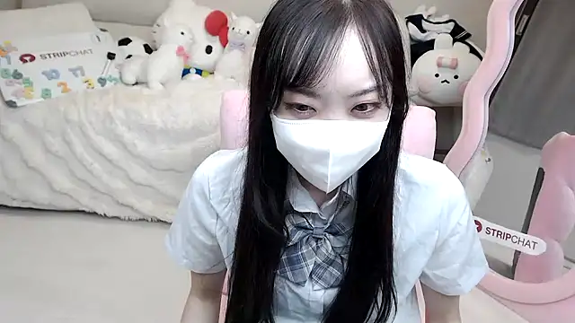 Snapshot of momo_room chatting on October 2025 10:39:02 AM momo room online show from October 2025 10:39:02 AM