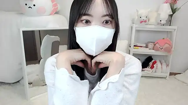 momo room online show from May 2026 12:30:02 PM
