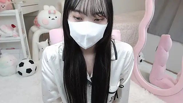 Snapshot of momo_room chatting on December 2024 10:10:02 AM momo room online show from December 2024 10:10:02 AM