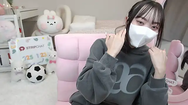 Snapshot of momo_room chatting on January 2025 01:13:01 PM momo room online show from January 2025 01:13:01 PM