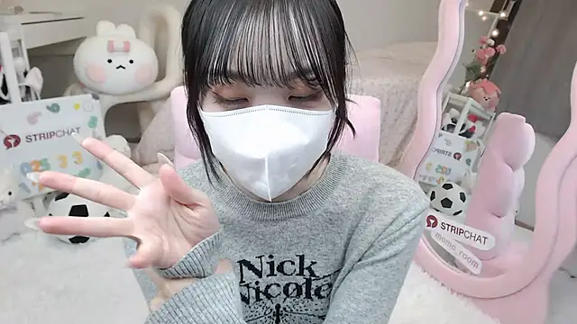 Snapshot of momo_room chatting on March 2025 10:38:02 AM momo room online show from March 2025 10:38:02 AM