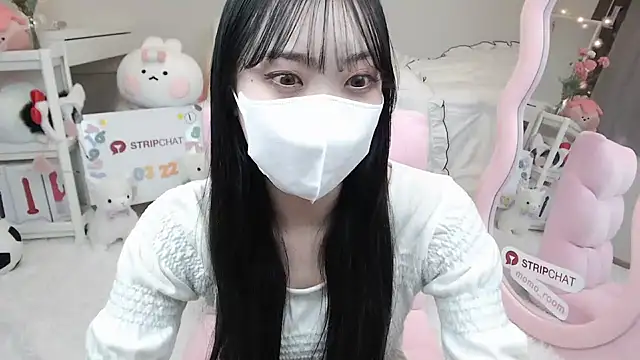 Snapshot of momo_room chatting on March 2025 10:28:02 AM momo room online show from March 2025 10:28:02 AM