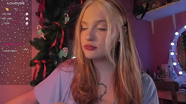 CarolineLovers online show from December 2025 08:58:01 PM