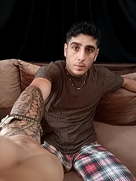 arenn1997 online show from November 2025 12:09:01 PM