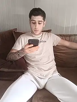 arenn1997 online show from February 2026 12:03:02 PM