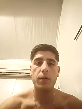 arenn1997 online show from December 2025 10:09:02 PM