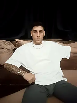 arenn1997 online show from September 2025 10:05:01 PM