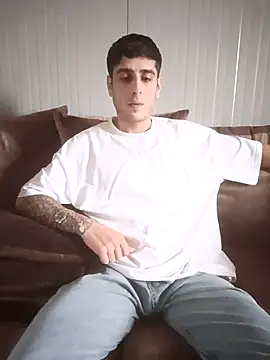 arenn1997 online show from February 2026 12:35:01 PM