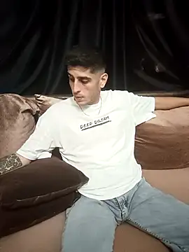 arenn1997 online show from September 2025 10:06:01 PM