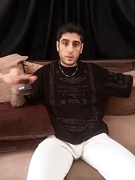 arenn1997 online show from November 2025 12:08:01 PM