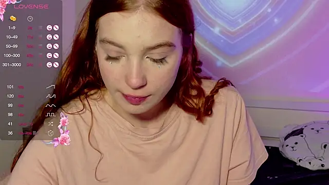 Snapshot of cinnabon_girls chatting on March 2025 08:32:02 PM cinnabon girls online show from March 2025 08:32:02 PM