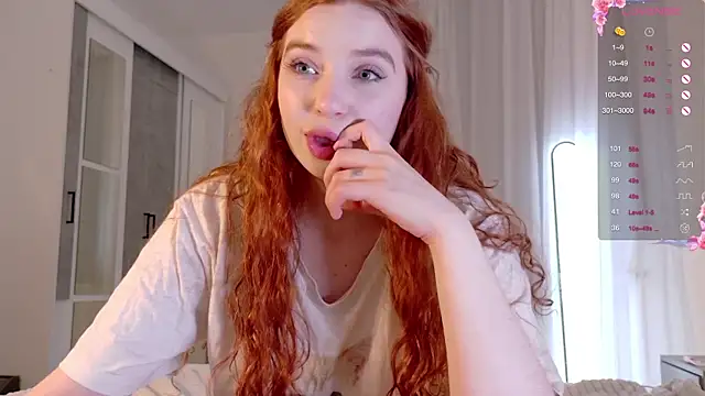 Snapshot of cinnabon_girls chatting on September 2025 12:01:02 PM cinnabon girls online show from September 2025 12:01:02 PM