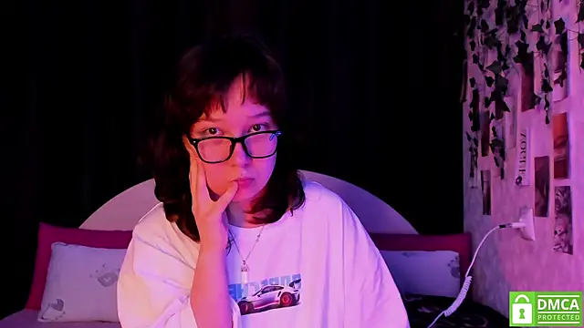 dreamgirllovee online show from October 2025 01:29:01 AM