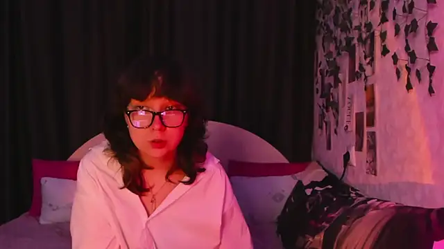 dreamgirllovee online show from September 2025 01:38:02 AM