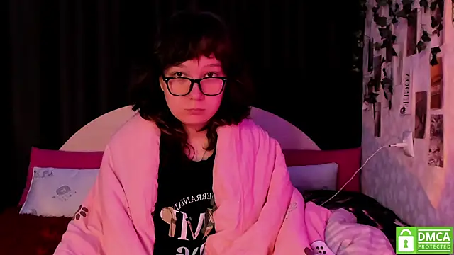 dreamgirllovee online show from October 2025 02:45:01 AM