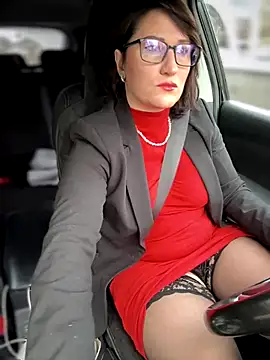 Snapshot of ZhenjaPoledance chatting on November 2025 08:40:01 AM ZhenjaPoledance online show from November 2025 08:40:01 AM