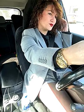 Snapshot of ZhenjaPoledance chatting on September 2025 07:41:01 AM ZhenjaPoledance online show from September 2025 07:41:01 AM