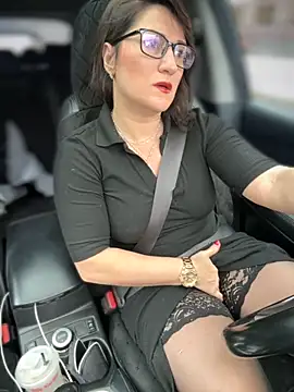 Snapshot of ZhenjaPoledance chatting on October 2025 08:57:01 AM ZhenjaPoledance online show from October 2025 08:57:01 AM