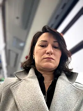 Snapshot of ZhenjaPoledance chatting on October 2025 08:46:03 AM ZhenjaPoledance online show from October 2025 08:46:03 AM