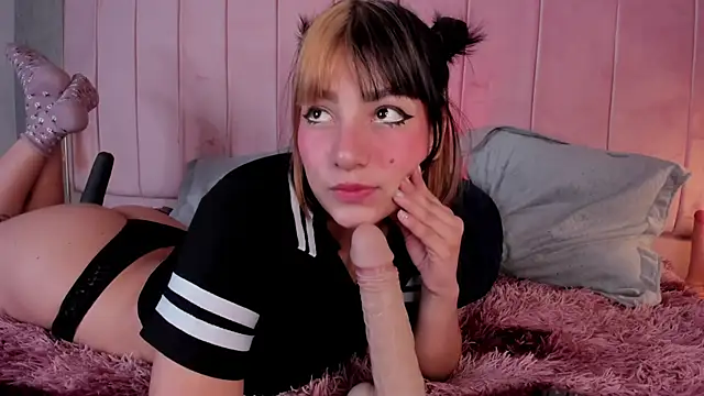 gaby cloudy online show from November 2025 08:09:02 PM