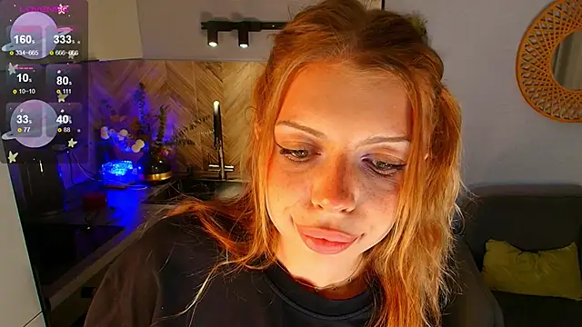 Snapshot of Hannah_Carr chatting on June 2026 05:18:01 PM Hannah Carr online show from June 2026 05:18:01 PM