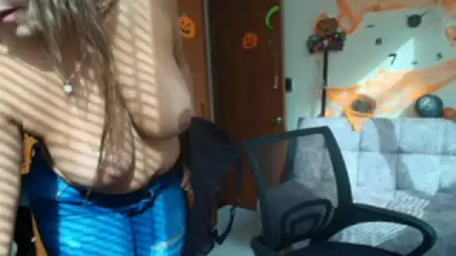 Snapshot of Majo_Soussa chatting on October 2025 12:49:02 PM Majo Soussa online show from October 2025 12:49:02 PM