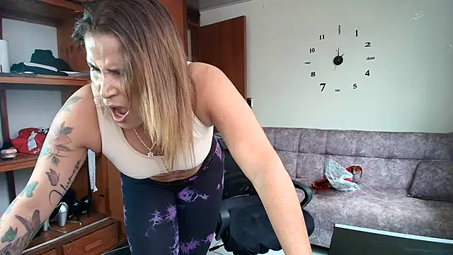 Majo Soussa online show from March 2026 03:23:01 PM