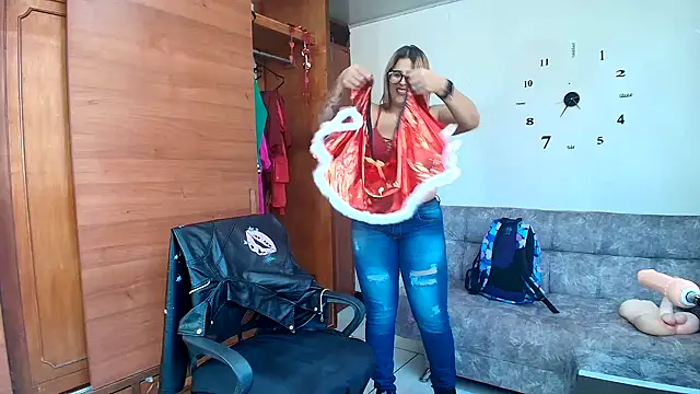 Snapshot of Majo_Soussa chatting on December 2025 08:04:02 PM Majo Soussa online show from December 2025 08:04:02 PM