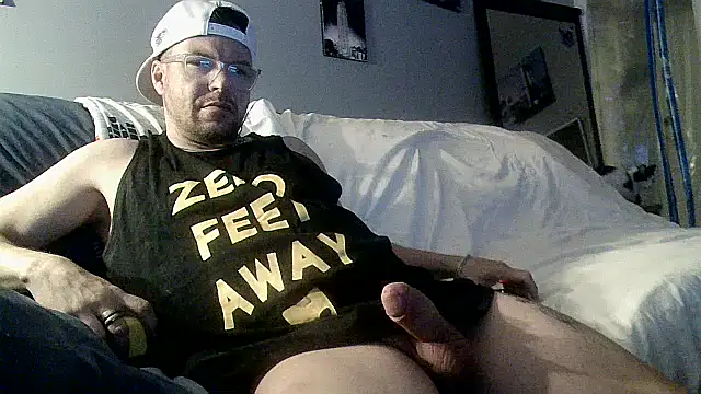 Snapshot of Vinyboy69 chatting on May 2026 06:28:02 AM Vinyboy69 online show from May 2026 06:28:02 AM