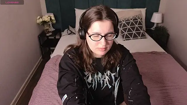 Snapshot of Peneloppa_Star chatting on November 2025 09:31:01 PM Peneloppa Star online show from November 2025 09:31:01 PM