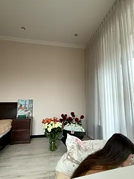 Hott Lolla online show from December 2025 08:27:02 AM