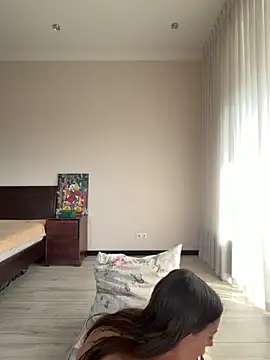 Hott Lolla online show from April 2026 07:43:02 AM