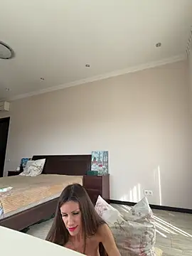 Hott Lolla online show from February 2026 08:48:02 AM