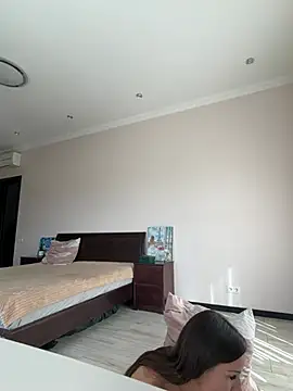 Hott Lolla online show from March 2026 08:31:01 AM