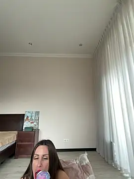 Hott Lolla online show from March 2026 10:22:02 AM