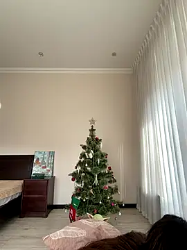 Hott Lolla online show from December 2025 09:26:01 AM