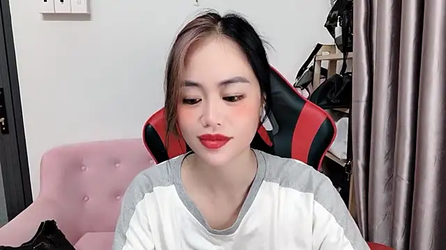 witch-39 online show from December 2025 05:04:02 PM