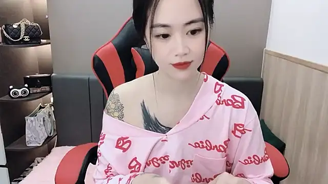 witch-39 online show from December 2024 08:41:01 AM