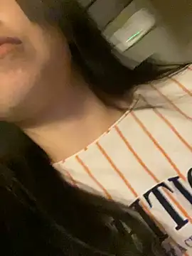 corallwells online show from February 2026 06:02:01 AM