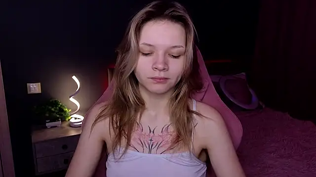 LitaBrom online show from February 2025 01:04:01 AM