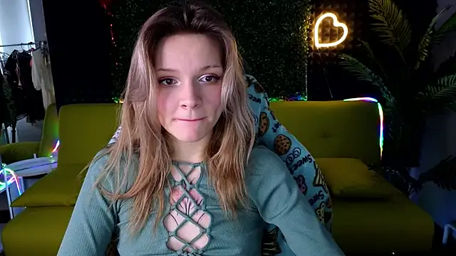 LitaBrom online show from March 2025 07:53:02 AM