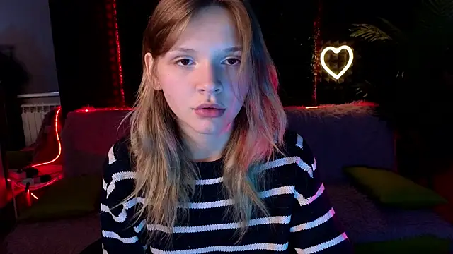 LitaBrom online show from October 2025 02:01:01 AM